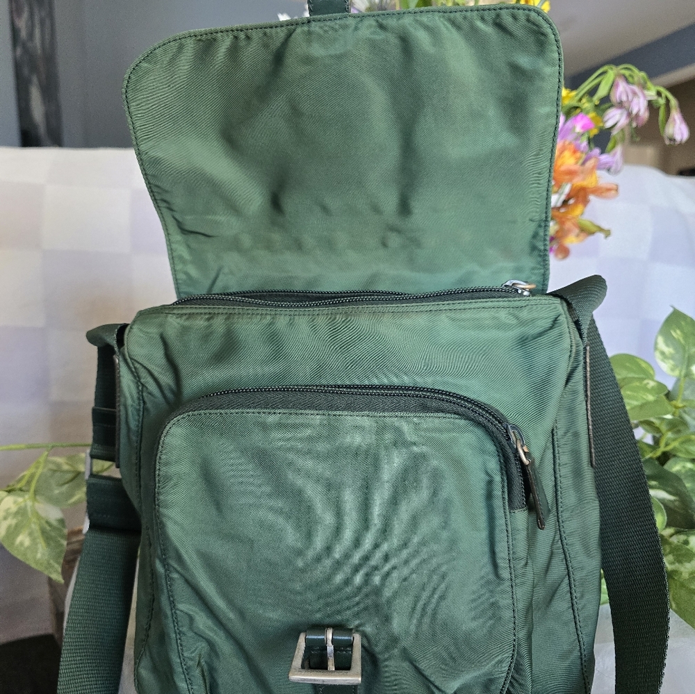 Authentic Prada Forest Green Messenger Bag - Picture 9 of 15